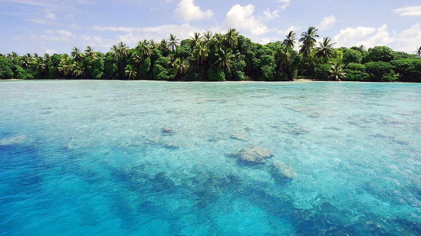 Uninhabited Islands: Exploring Ten Worlds Without People