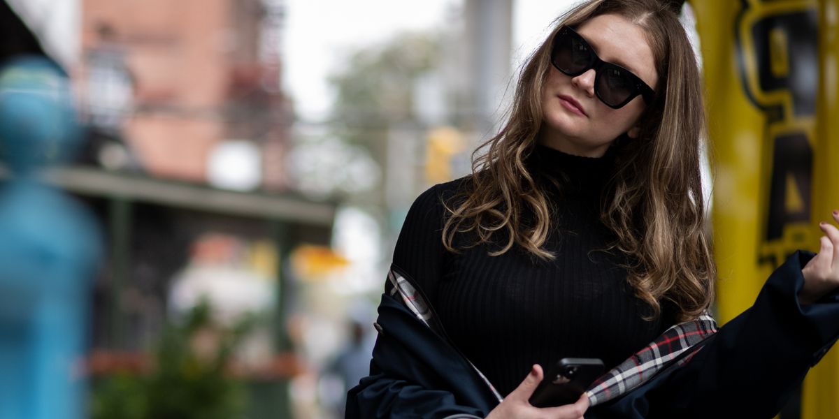 Famous Grifters: Notorious Con Artists & Their Schemes