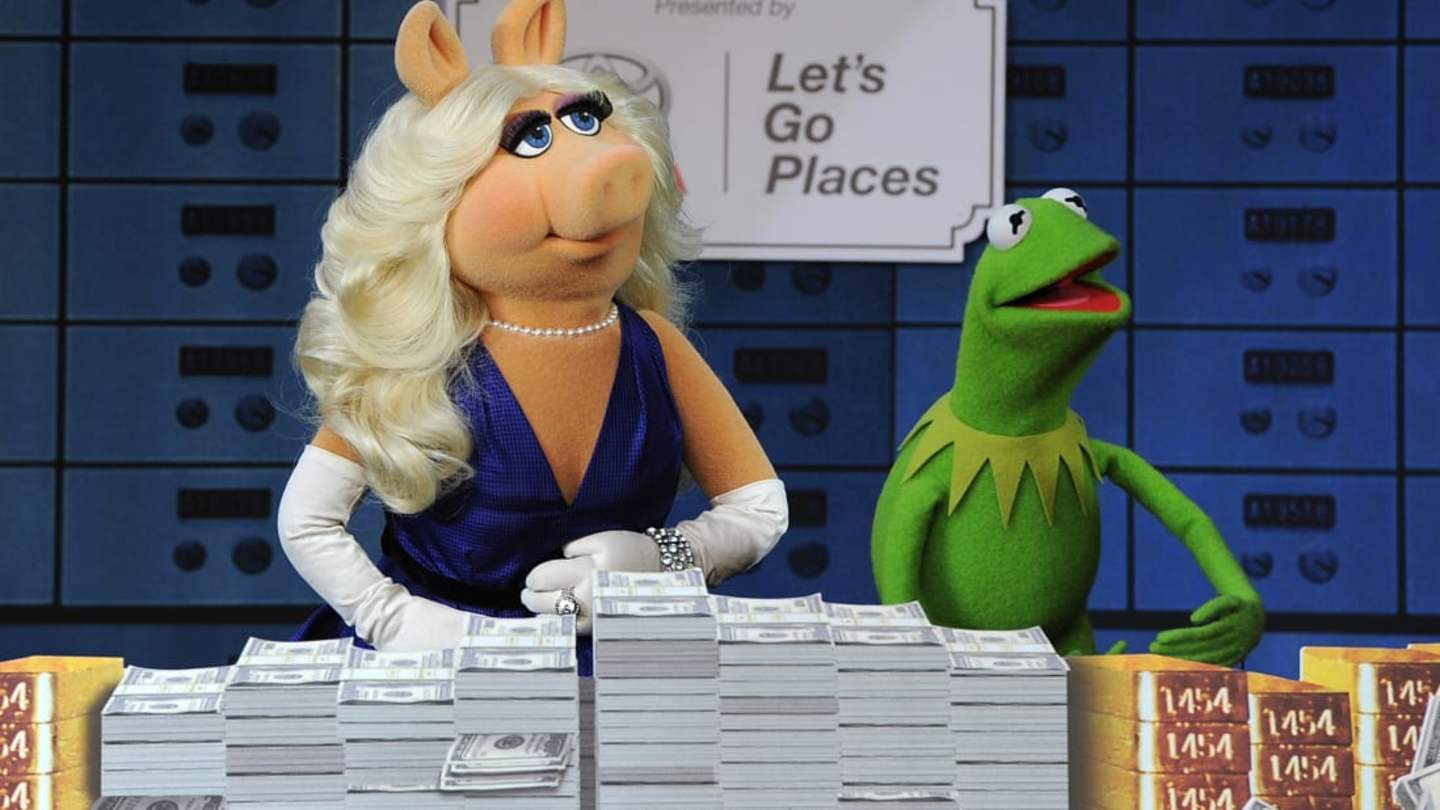 Famous Puppeteers: Legends Who Shaped Puppetry