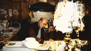 Hunter S Thompson Daily Routine: A Wild Ride Through Substance and Creativity