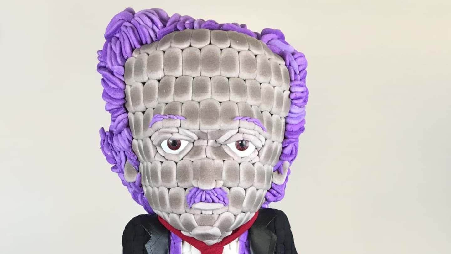 Peep Sculpture Art: From Dragons to Warhol at Peepshow