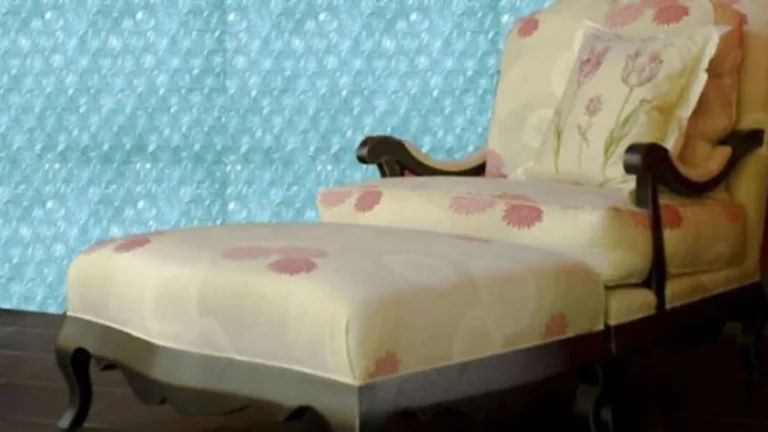 Bubble Wrap Wallpaper: From Failed Decor to Billion-Dollar Packaging