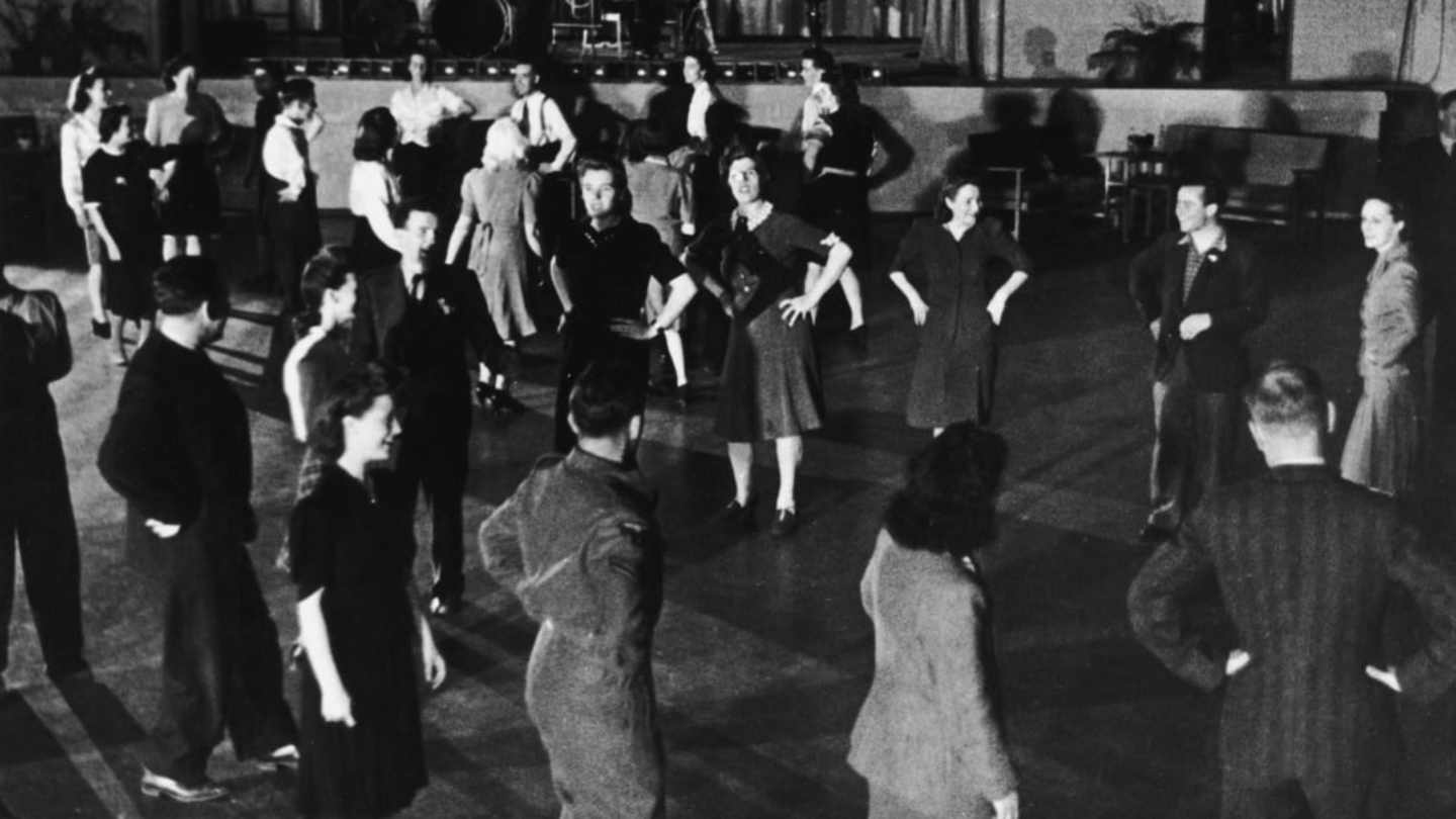 When Did The Hokey Pokey Come Out? Its Origins & History