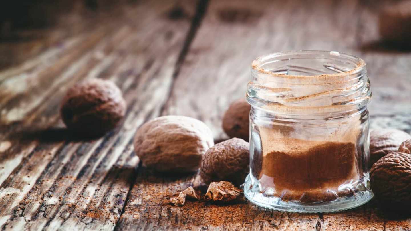 Wooden Nutmegs: What Is a Wooden Nutmeg & Its History