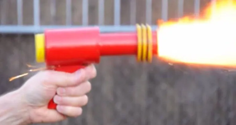 Creepy Crawlers Toxic: Dangerous Toys From Our Past