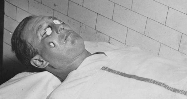 Famous Gangsters 1920: Notorious Figures of the Prohibition Era