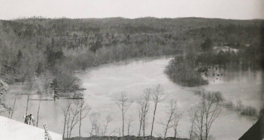 Lake Lanier Bodies: Haunted Waters & Tragic History