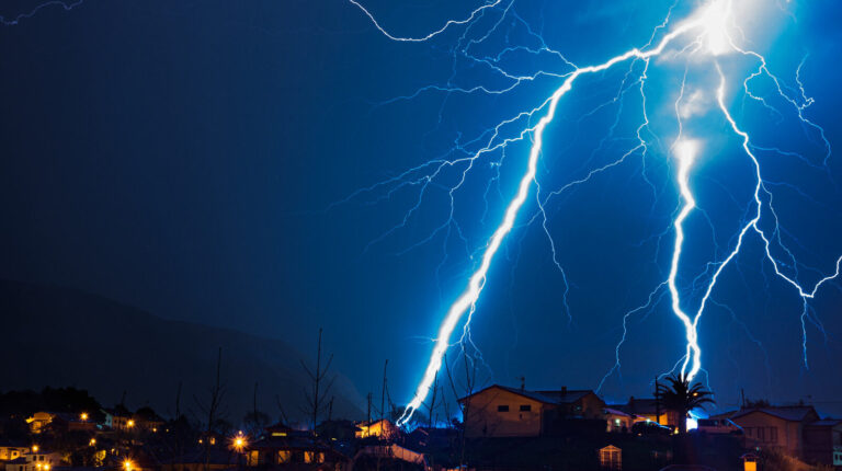 14 Myths About Lightning You Should Stop Believing