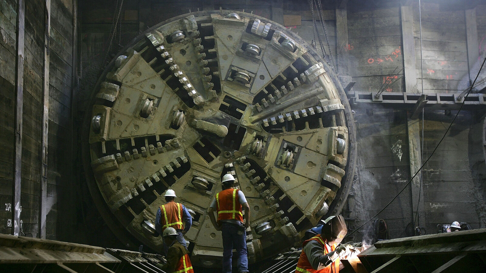 How Tunnel Boring Machines Function And Their Underground Use